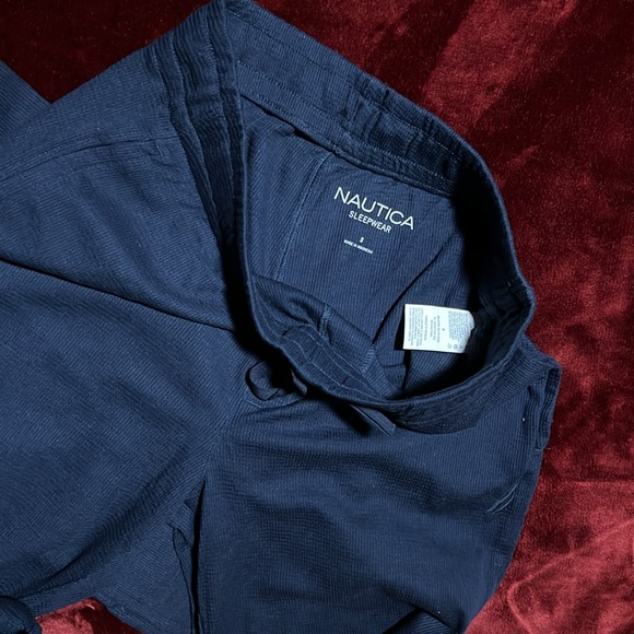 Sleepwear - Picture 4 of 8